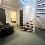 アパート Renovierte Doppelhaushaelfte In Bester Lage *
