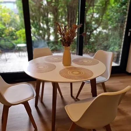 Renovierte Doppelhaushaelfte In Bester Lage Apartamento Bottrop