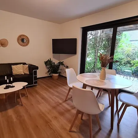 Apartment Renovierte Doppelhaushaelfte In Bester Lage Bottrop