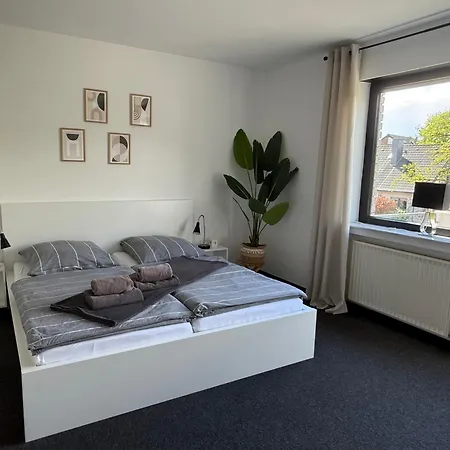 Renovierte Doppelhaushaelfte In Bester Lage * Bottrop