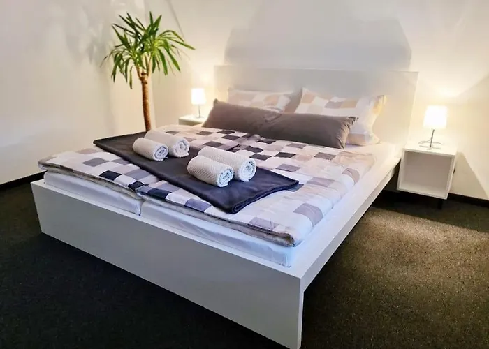 Renovierte Doppelhaushaelfte In Bester Lage Apartamento