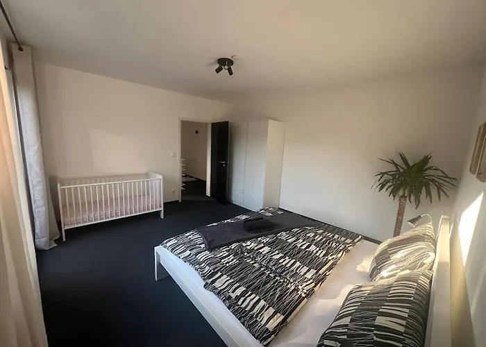 Appartement Renovierte Doppelhaushaelfte In Bester Lage Bottrop