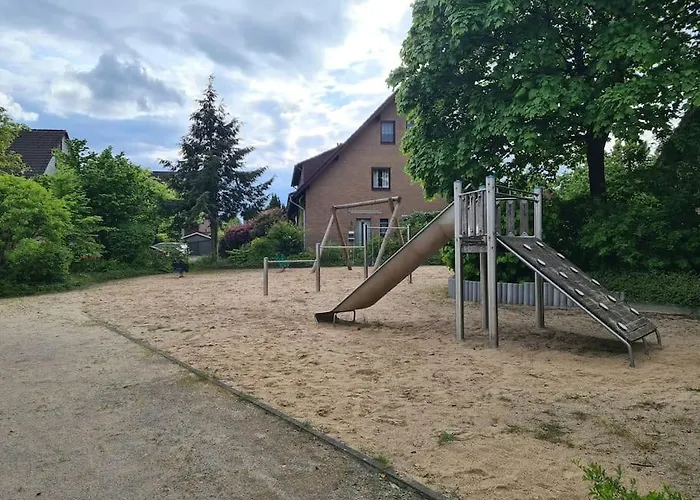 Appartement Renovierte Doppelhaushaelfte In Bester Lage